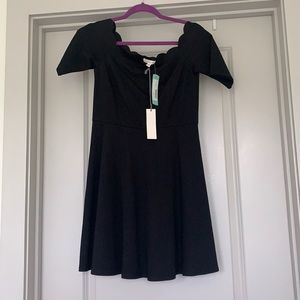 Nine Britton Vandalie off scallop neckline ponte dress